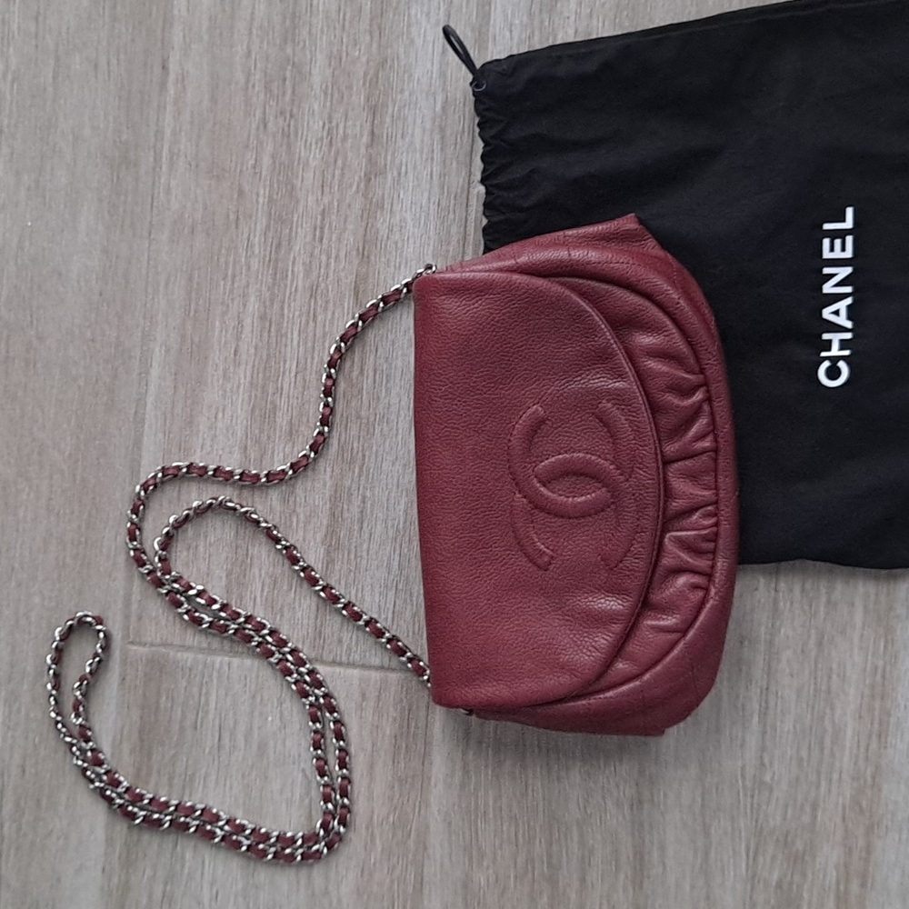 Authentic vintage Chanel half moon WOC